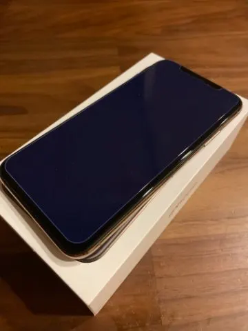 iPhone XS 64GBの画像（0）