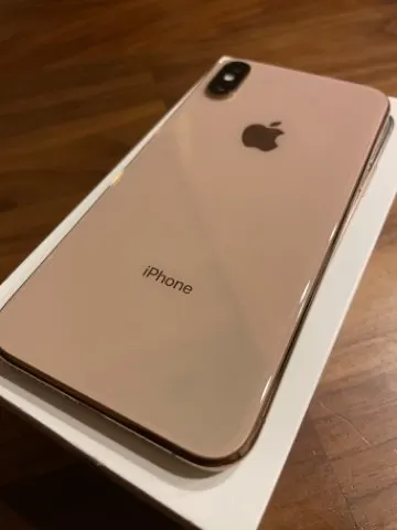 iPhone XS 64GBの画像（1）