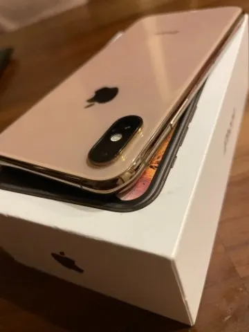 iPhone XS 64GBの画像（3）