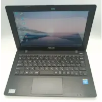 Asusノートパソコン C(中古)4GBのメモリ、SSD120GB,Win11