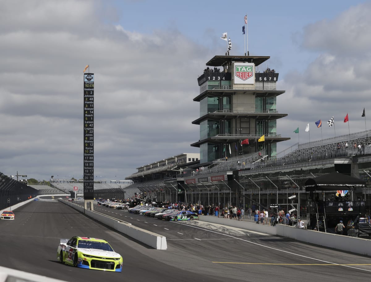 Austin Dillon's No. 3 Chevrolet drives hard into Turn 1 during Saturday's final practice session at Indianapolis Motor Speedway. (HHP/Garry Eller)