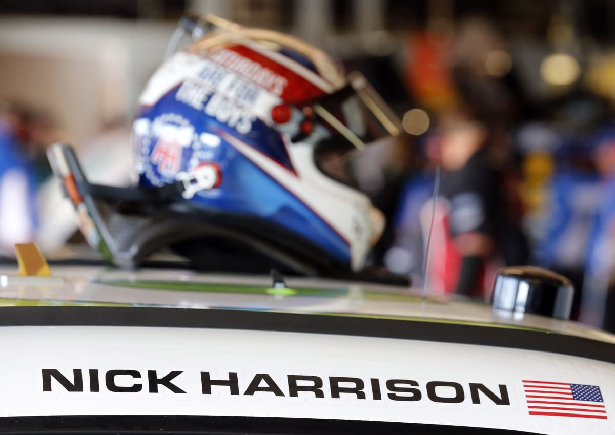 The No. 2 American Ethanol / Novozymes squad paid tribute to the late Nick Harrison, Crew Chief of the No. 11 team.