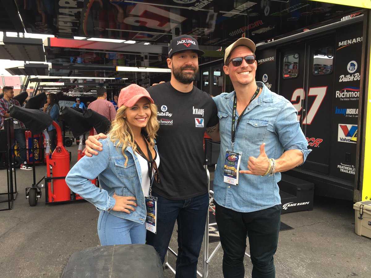 Paul Menard stops for a quick photo with Instagram stars Julian Daigre and Austin Raye.