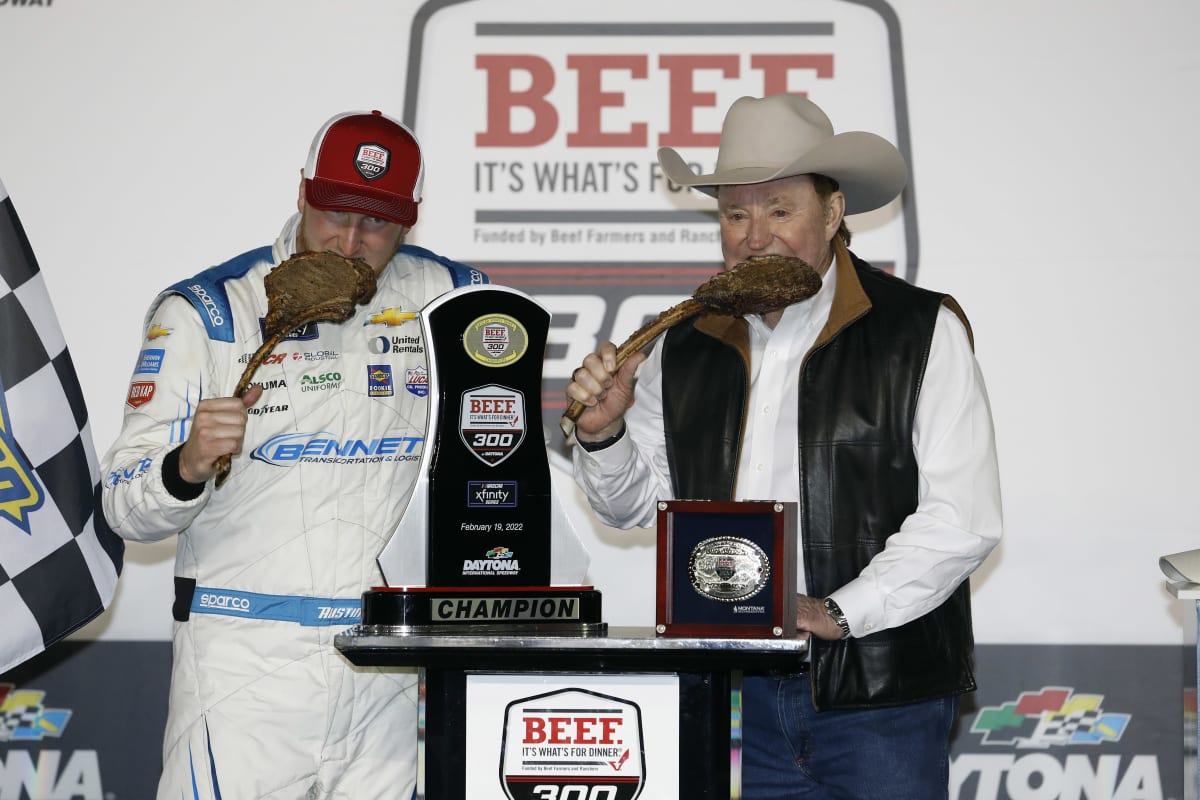 February 19 , 2022:  at the Daytona International Speedway in Daytona Beach , FL.  ,  .  .   .  (HHP/Andrew Coppley)