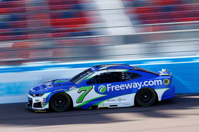 NASCAR ナスカー ポップアップ用モック車体ディスプレイ（Miller仕様） Spire Motorsports Phoenix Raceway Cup Series Race Report 2026