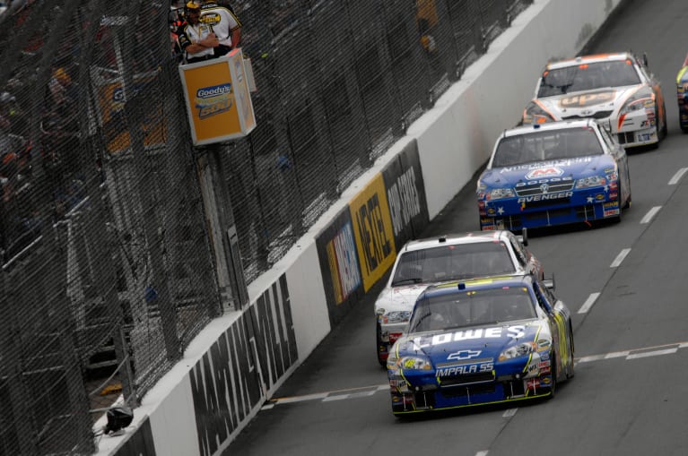 Jimmie Johnson vs. Jeff Gordon, part 1: Martinsville Speedway, 2007 ...