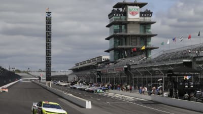 Austin Dillon's No. 3 Chevrolet drives hard into Turn 1 during Saturday's final practice session at Indianapolis Motor Speedway. (HHP/Garry Eller)