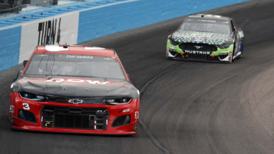 November 8 , 2020: during the at the Phoenix Raceway in Avondale, AZ.  ,  .  .   .  (HHP/Andrew Coppley)