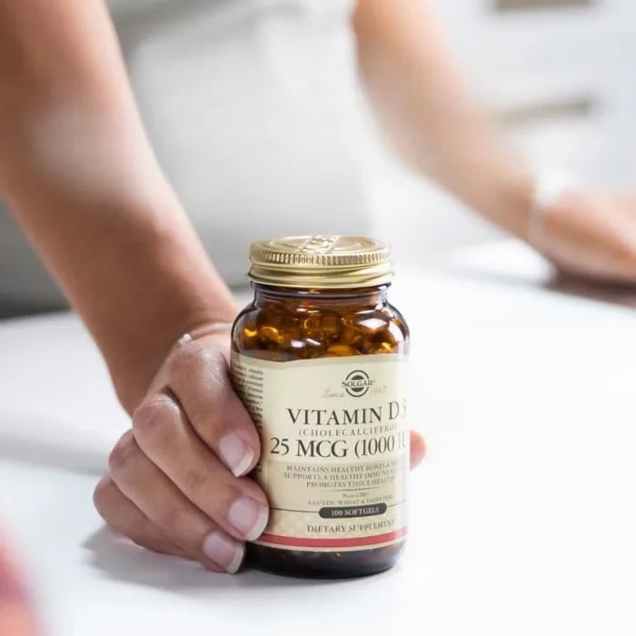 Solgar_Vitamin_D3,_1000_IU,_100_softgel_kapslí