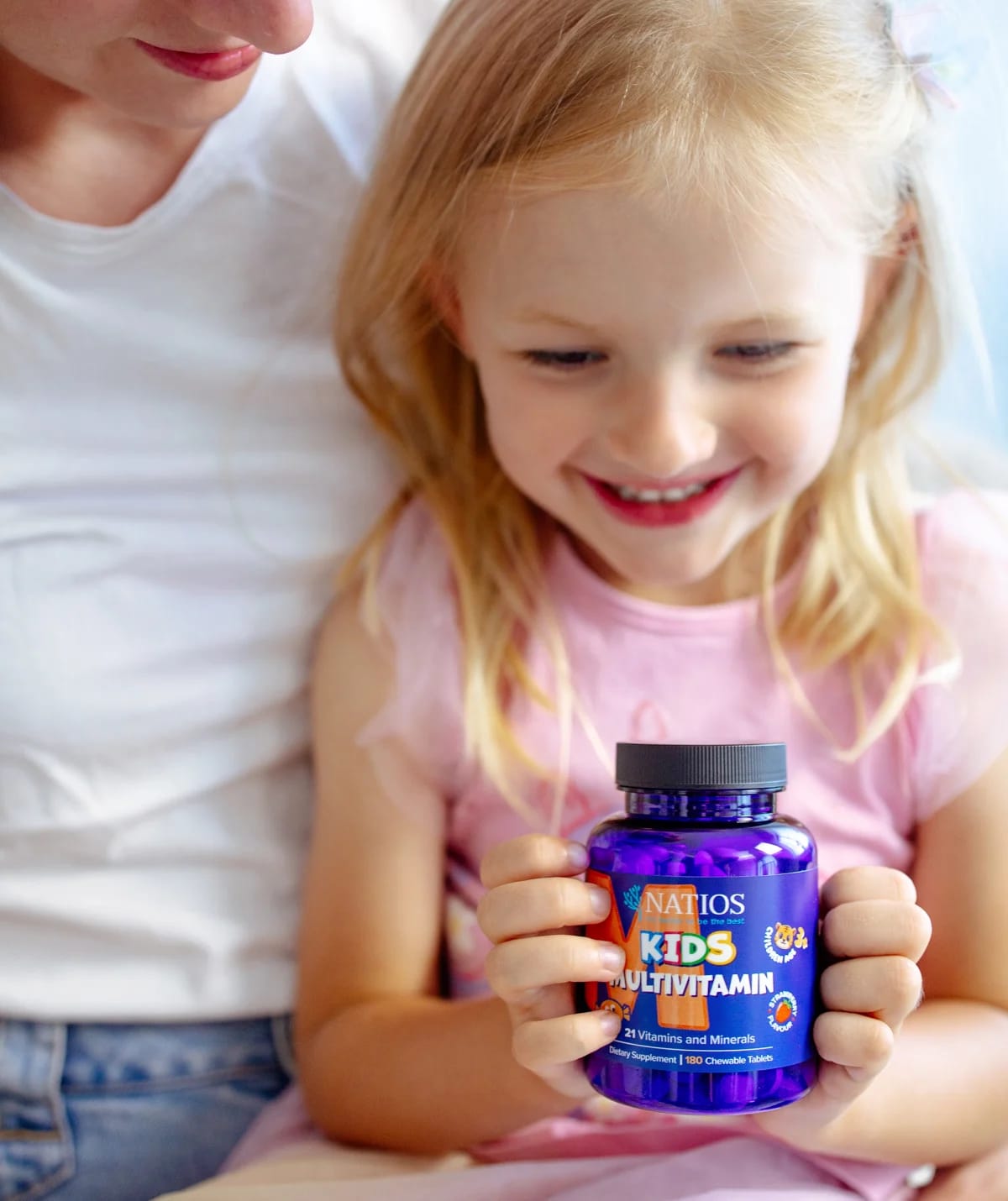 NATIOS_Kids_Multivitamin,_21_vitamínů_a_minerálů,_180_jahodových_cucacích_tabletek