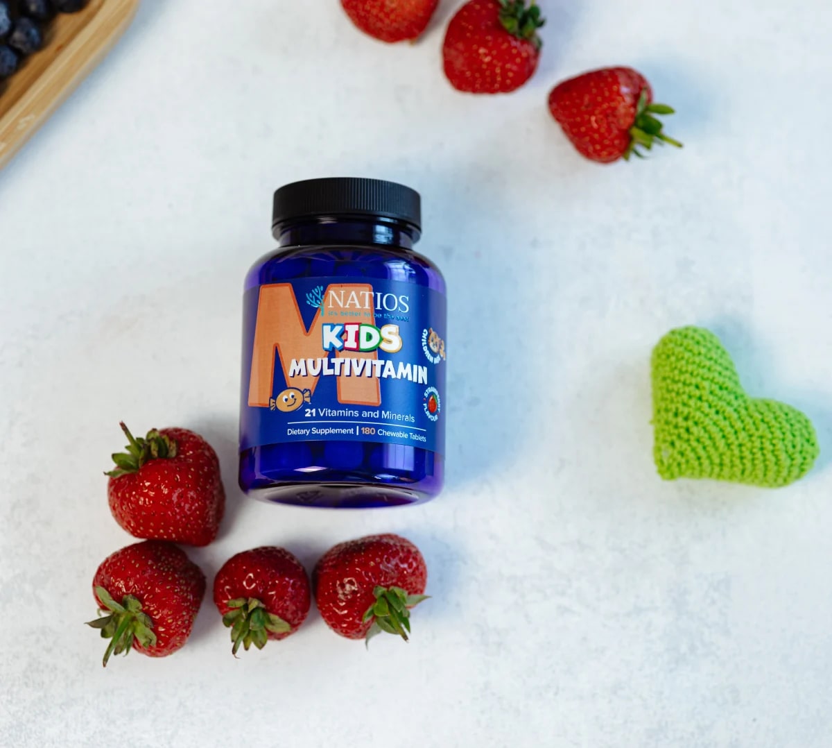 NATIOS_Kids_Multivitamin,_21_vitamínů_a_minerálů,_180_jahodových_cucacích_tabletek