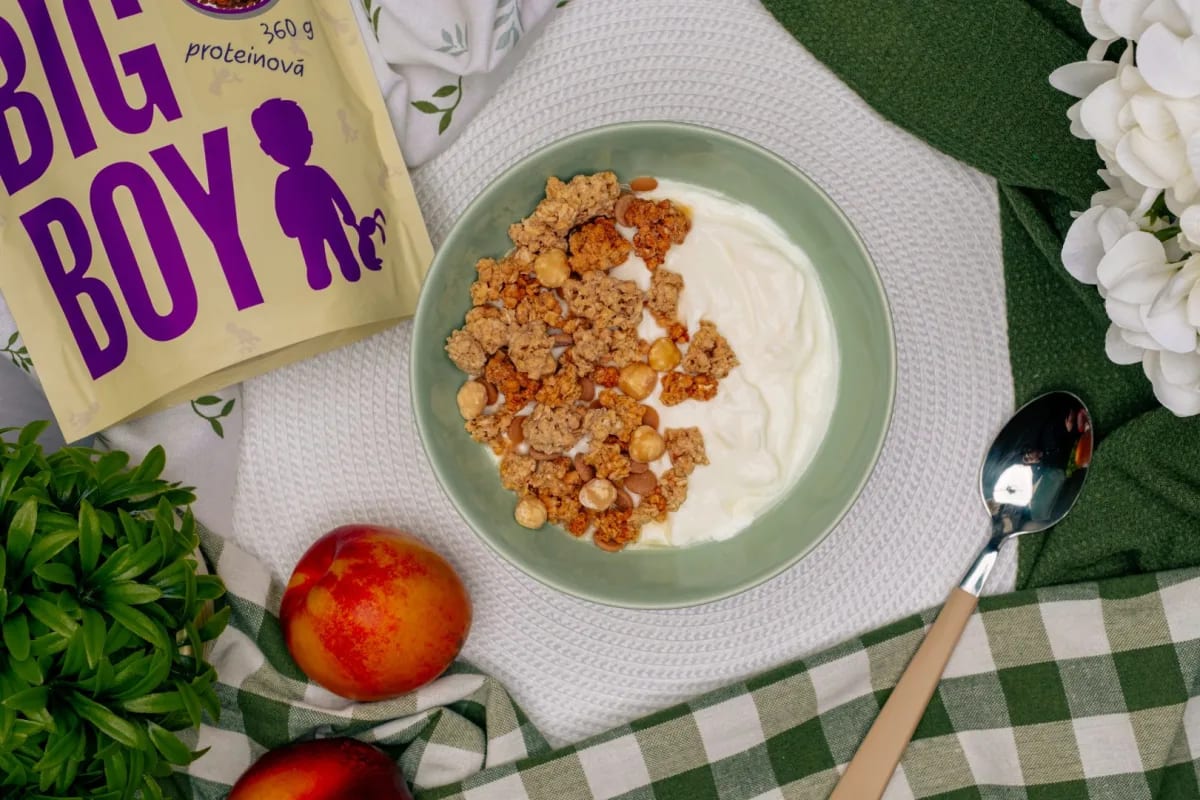 BIG_BOY_Proteinová_granola_Sweet_and_Salty_s_příchutí_slaného_karamelu,_360_g,_Eko_varianta