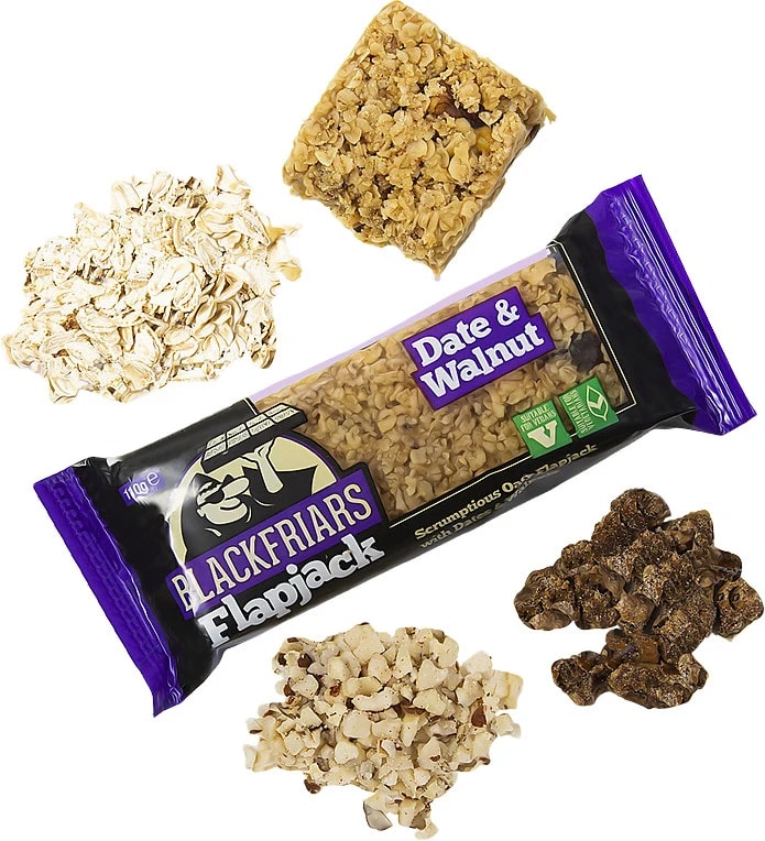 Blackfriars_Flapjack_Date_&_Walnut,_Ovesná_tyčinka,_Datle_a_vlašský_ořech,_110_g