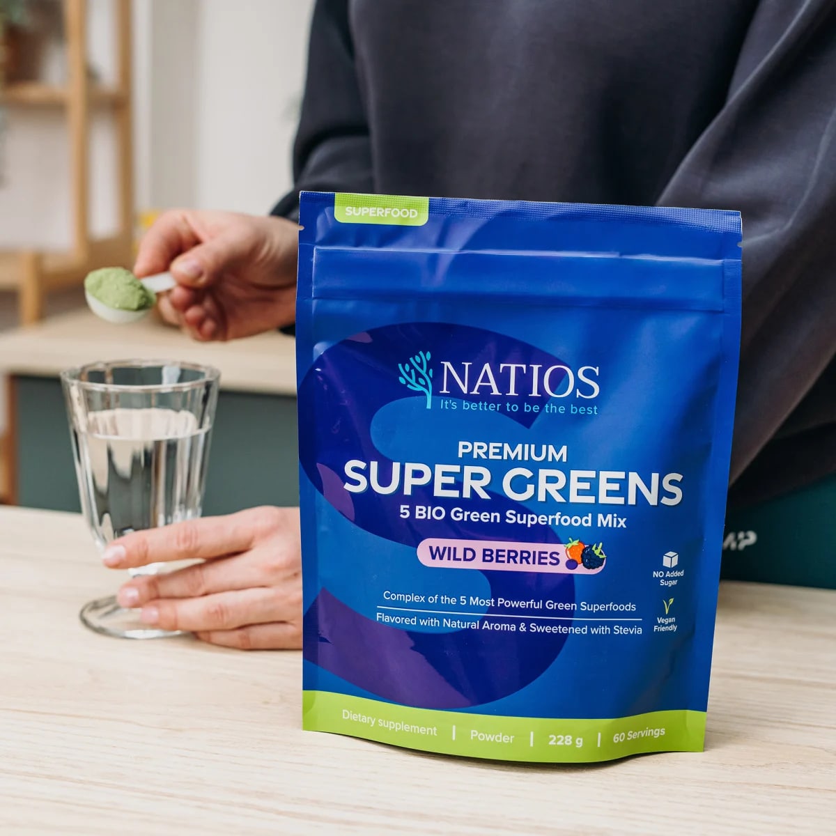 NATIOS_Premium_Super_Greens,_Lesní_ovoce,_228_g