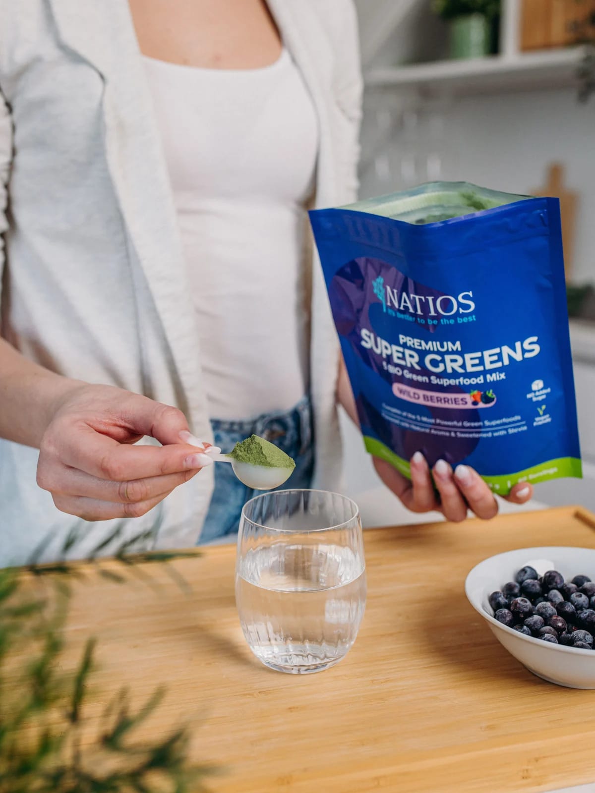 NATIOS_Premium_Super_Greens,_Lesní_ovoce,_228_g