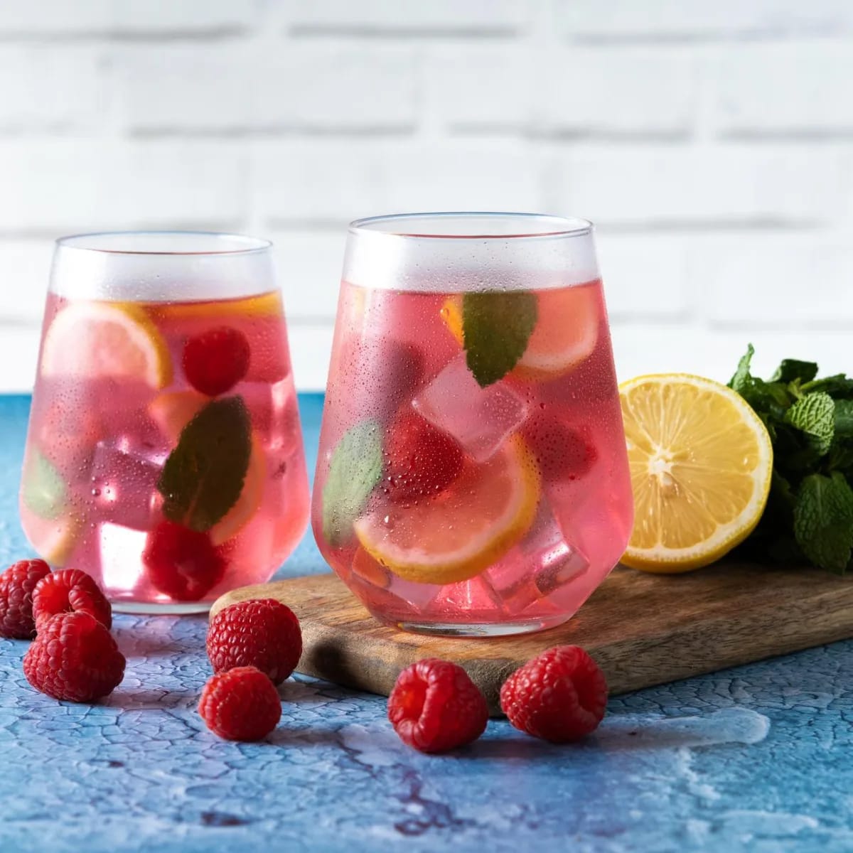 NATIOS_Premium_Electrolytes,_Elektrolyty_s_12_aminokyselinami,_Malina,_600_g