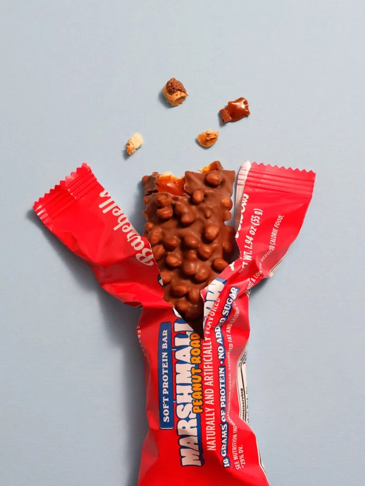 Barebells_Soft_Protein_Bar,_Proteinová_tyčinka,_Marshmallows_a_arašídy,_55_g