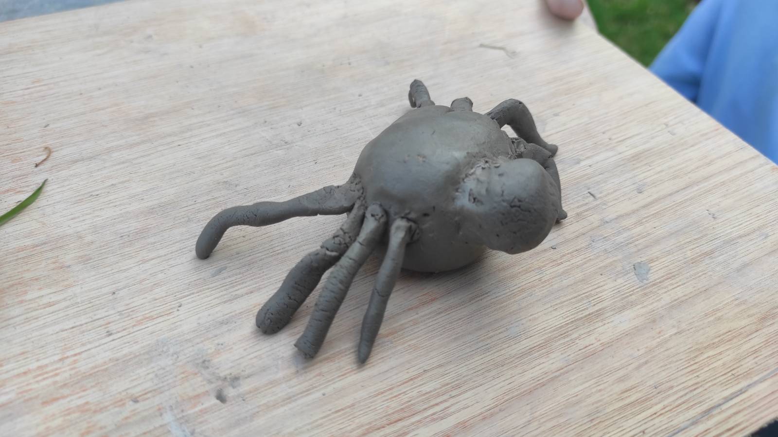 Clay spider