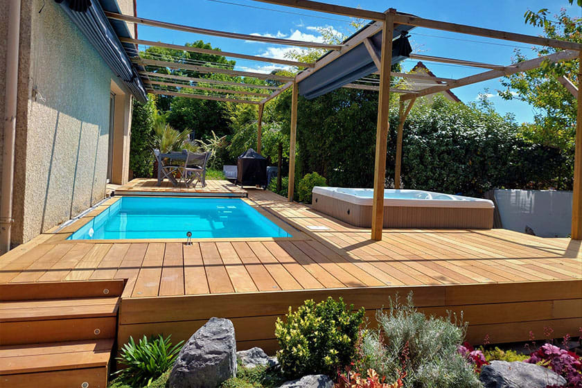 Pose d'une terrasse en bois exotique garapa