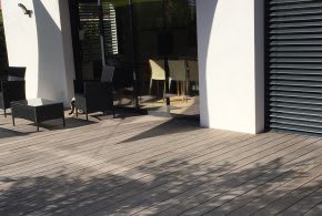 Votre guide pour nettoyer une terrasse en bois - SAMSE