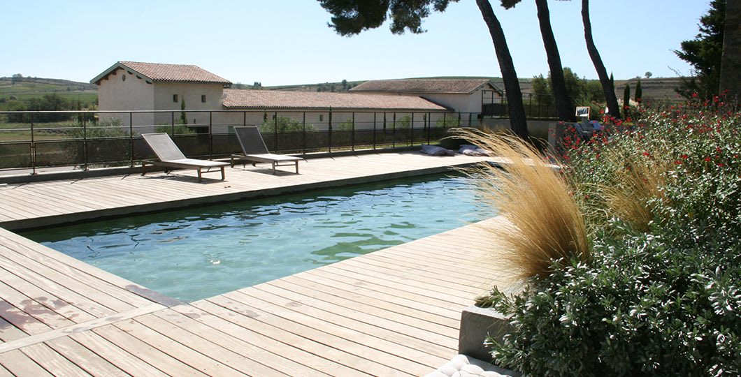 Piscine et terrasse