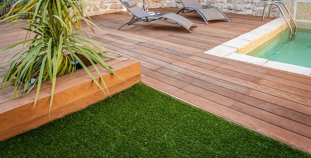 Terrasse et gazon synthétique : Les bons choix avant l'achat !