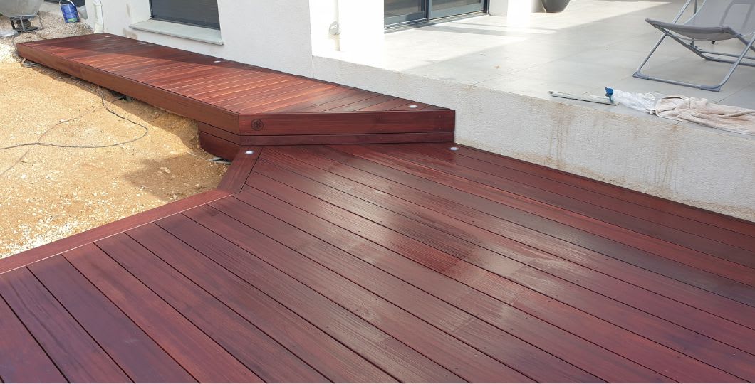 Terrasse Padouk mouillée