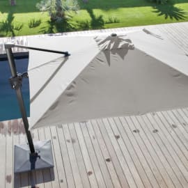 Parasol déporté Orientable Elios - 3x3m - Mât blanc - Vue contre-plongée