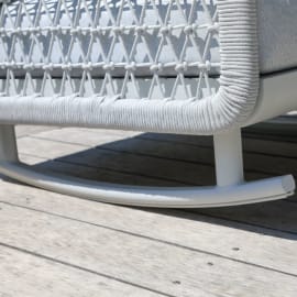 Fauteuil bas de jardin à bascule aluminium résine tressée - Club - Zoom pied