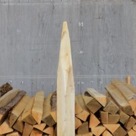 Piquet Châtaigner scié, écorcé pointé - Circonférence de 20 à 25 cm - H.1,2 m zoom