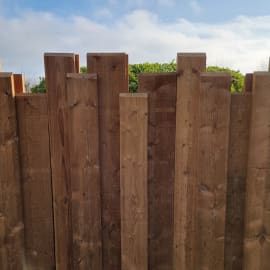 Panneau d'occultation - BRUUT - Pin rouge du Nord Impr&eacute;gn&eacute; Brun - 196 x 176 cm