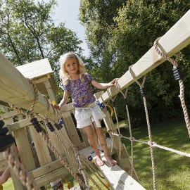 Module Bridge pour aire de jeux en bois en situation