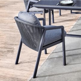 Fauteuil de jardin aluminium - Assise habill&eacute;e de cordes fines en r&eacute;sine synth&eacute;tique - Copenhagen, fauteuil en situation