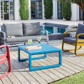 Table basse de jardin aluminium - Tonio 80x80 cm bleu en situation