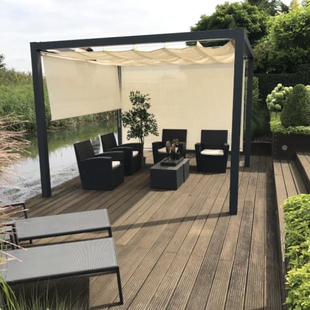 Installation store enrouleur vertical Coolfit - l.1,48 x H.2,4 m - Nesling - Couleur crème/porcelaine Installation store enrouleur vertical Coolfit - l.1,48 x H.2,4 m - Nesling - Couleur crème/porcelaine