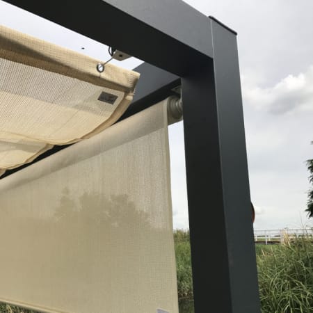 Installation store enrouleur vertical Coolfit - l.2,96 x H.2,4 m - Nesling - Couleur crème/porcelaine Installation store enrouleur vertical Coolfit - l.2,96 x H.2,4 m - Nesling - Couleur crème/porcelaine