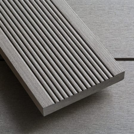 Lame de terrasse composite - BASALTE - SmartBoard - Ep.20 mm / l.138 mm / L.3,6 m - face striee Lame de terrasse composite - BASALTE - SmartBoard - Ep.20 mm / l.138 mm / L.3,6 m - face striee