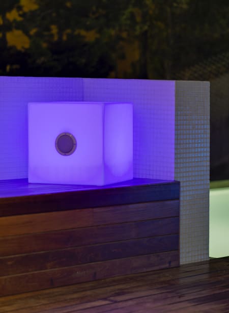 Haut-parleur Cuby Play lumineux - 43 x 43 cm Haut-parleur Cuby Play lumineux - 43 x 43 cm