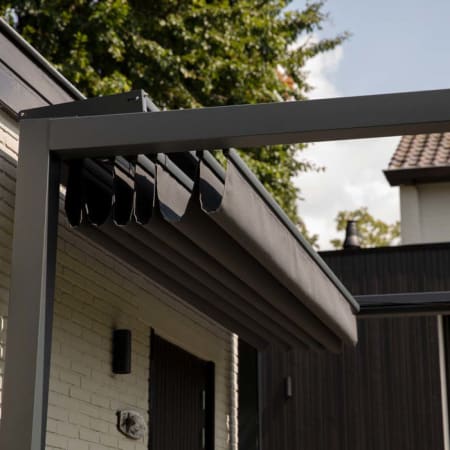 Installation store bateau horizontal Prosail - l.2,97 x L.2,97 m - Nesling - Pergola - Couleur gris Installation store bateau horizontal Prosail - l.2,97 x L.2,97 m - Nesling - Pergola - Couleur gris