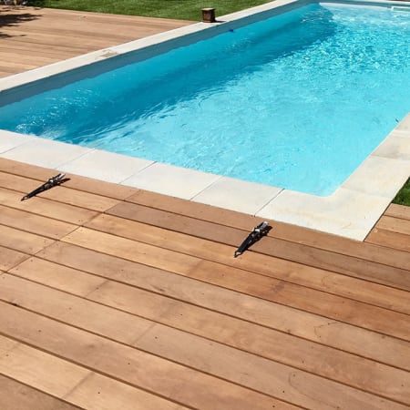 Kit terrasse - ITAUBA - 5 à 60 m² (comprenant lames L.1,25m / Ep.21mm / l.145mm, lambourdes et visserie) Kit terrasse - ITAUBA - 5 à 60 m² (comprenant lames L.1,25m / Ep.21mm / l.145mm, lambourdes et visserie)