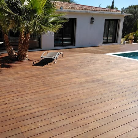 Kit terrasse - ITAUBA - 5 à 60 m² (comprenant lames L.1,25m / Ep.21mm / l.145mm, lambourdes et visserie) Kit terrasse - ITAUBA - 5 à 60 m² (comprenant lames L.1,25m / Ep.21mm / l.145mm, lambourdes et visserie)