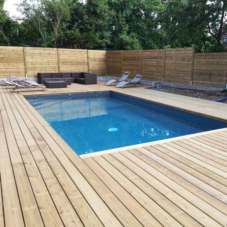 Kit terrasse - PIN VERT - AB LISSE - 5 à 60 m² (comprenant lames L.3m / Ep.27mm / l.145mm, lambourdes et visserie) Kit terrasse - PIN VERT - AB LISSE - 5 à 60 m² (comprenant lames L.3m / Ep.27mm / l.145mm, lambourdes et visserie)