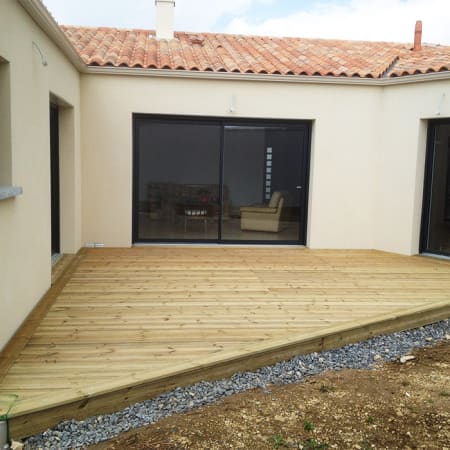 Kit terrasse - PIN VERT - AB LISSE - 5 à 60 m² (comprenant lames L.3m / Ep.27mm / l.145mm, lambourdes et visserie) Kit terrasse - PIN VERT - AB LISSE - 5 à 60 m² (comprenant lames L.3m / Ep.27mm / l.145mm, lambourdes et visserie)