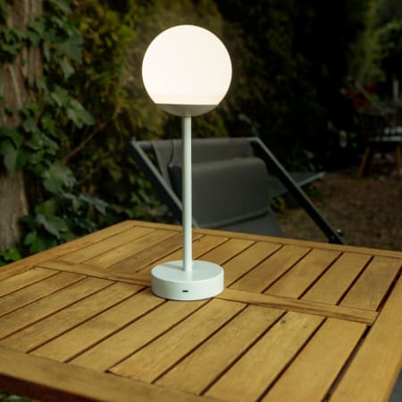 Lampe Sans Fil Polypropylène Métal - Noraï Slim - H.35 cm - New Garden - coloris blanc Lampe Sans Fil Polypropylène Métal - Noraï Slim - H.35 cm - New Garden - coloris blanc