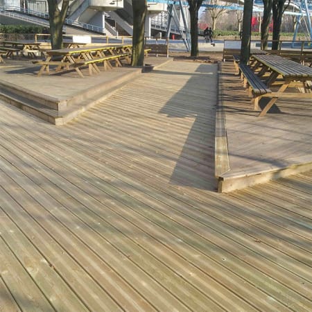 Kit terrasse complet - PIN VERT - AB STRIÉ - Ep.27 mm x l.145 mm - L.3 m - À partir de 10 m² Kit terrasse complet - PIN VERT - AB STRIÉ - Ep.27 mm x l.145 mm - L.3 m - À partir de 10 m²