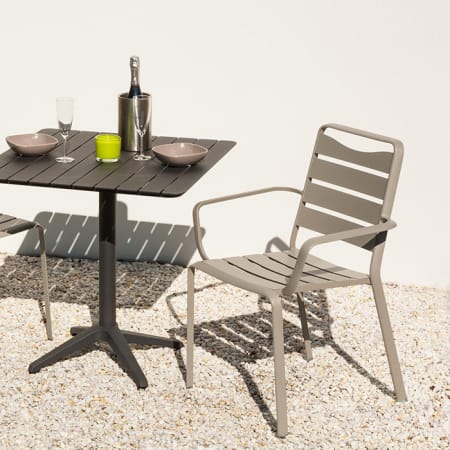 Fauteuil de jardin empilable Aluminium - Spring- L.58,3 x l.61,2 x H.86 cm Fauteuil de jardin empilable Aluminium - Spring- L.58,3 x l.61,2 x H.86 cm