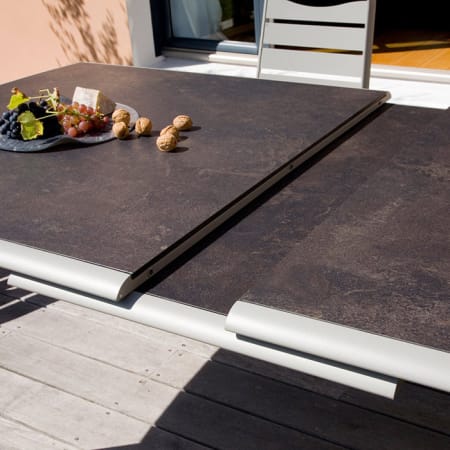 Table de jardin extensible Aluminium/HPL - Rotonde - L.200/260 x l.100 x H.76 cm - Grise - 8/10 personnes Table de jardin extensible Aluminium/HPL - Rotonde - L.200/260 x l.100 x H.76 cm - Grise - 8/10 personnes