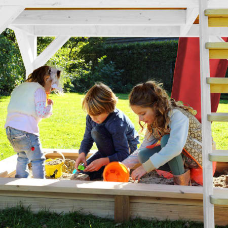 Cabane en bois avec bac à sable et toboggan pour enfant - Sarah Cabane en bois avec bac à sable et toboggan pour enfant - Sarah