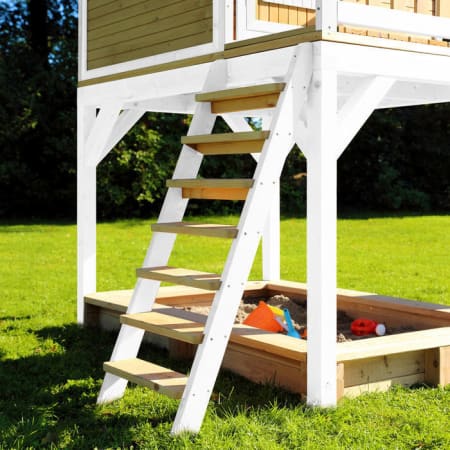 Cabane en bois avec bac à sable et toboggan pour enfant - Sarah Cabane en bois avec bac à sable et toboggan pour enfant - Sarah