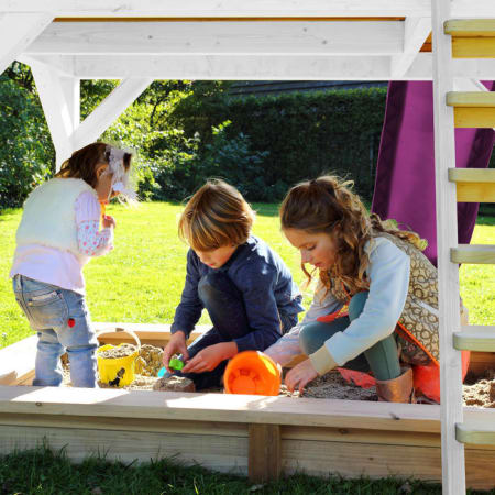 Cabane en bois avec bac à sable et toboggan pour enfant - Sarah Cabane en bois avec bac à sable et toboggan pour enfant - Sarah